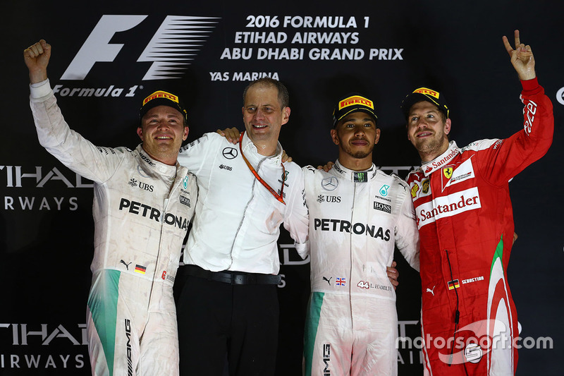 Podio: Ganador de la carrera Lewis Hamilton, Mercedes AMG F1, segundo lugar Nico Rosberg, Mercedes AMG F1 , tercer lugar Sebastian Vettel, Ferrari
