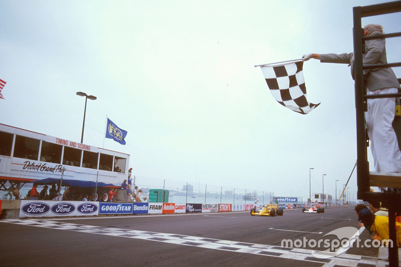 1987 Amerika: Lotus 99T