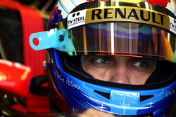 Виталий Петров, Lotus Renault GP