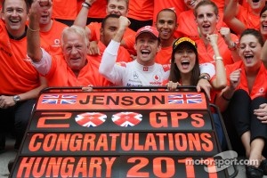 John Button Father of Jenson, Nicholas Hamilton, Brother of Lewis Hamilton, McLaren Mercedes, Lewis Hamilton, McLaren Mercedes, Jenson Button, McLaren Mercedes, Jessica Michibata girlfriend of Jenson Button celebrate with the team