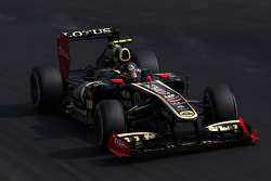 Виталий Петров, Lotus Renault GP