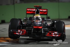 Hamilton jumping the kerbs at the Marina Bay circuit