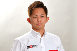 平手 晃平
