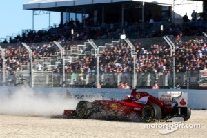 Fernando Alonso, Scuderia Ferrari goes off the track in Q2