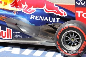 Sebastian Vettel, Red Bull Racing going for the pole with P Zero Red supersoft tyres