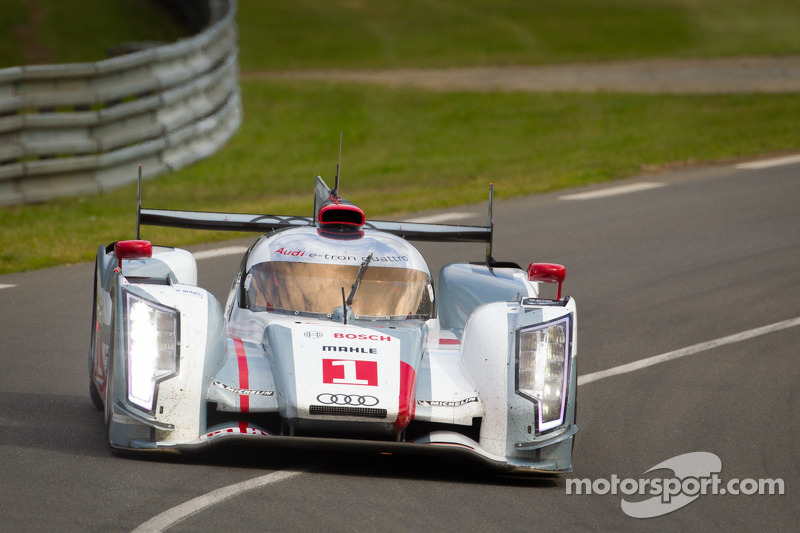 #1 Audi Sport Team Joest Audi R18 E-Tron Quattro: Marcel Fässler, Andre Lotterer, Benoit Tréluyer