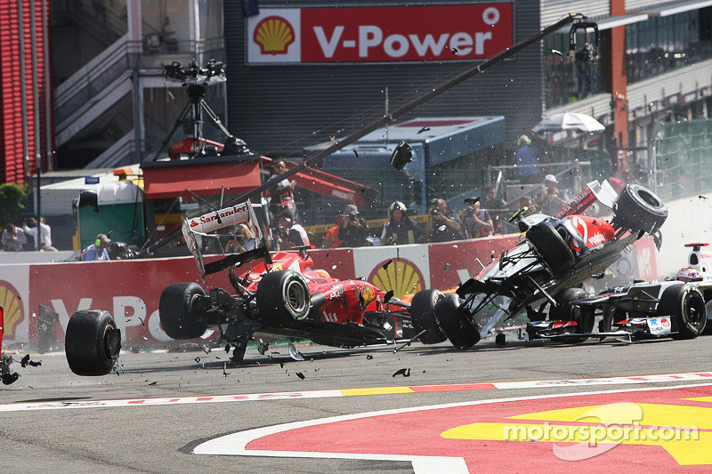 F1 2012 - Belga Nagydíj - startbaleset
