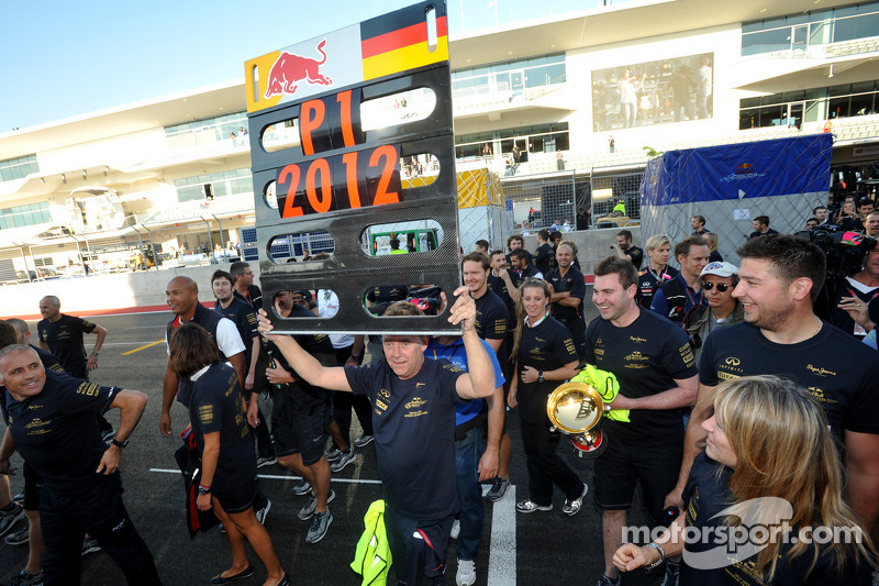 L'équipe Red Bull Racing fête le titre constructeurs