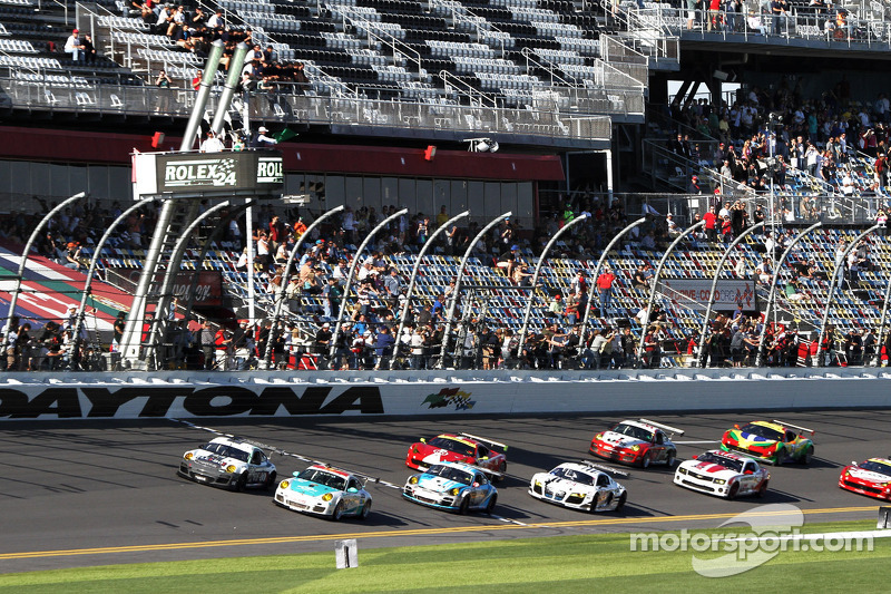GT start 32 Konrad Motorsport/Orbit Porsche GT3 Michael Christensen