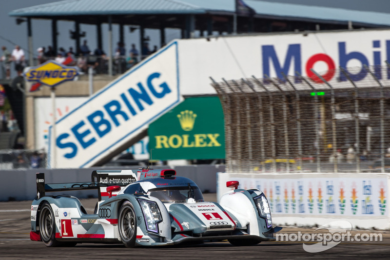#1 Audi Sport Team Joest Audi R18 e-tron quattro: Marcel Fässler, Benoit Tréluyer, Oliver Jarvis