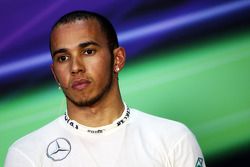 O terceiro colocado Lewis Hamilton, Mercedes AMG F1 na coletiva da FIA