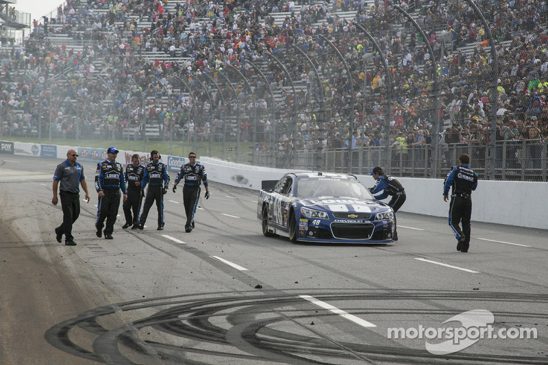 Race winner Jimmie Johnson, Hendrick Motorsports Chevrolet