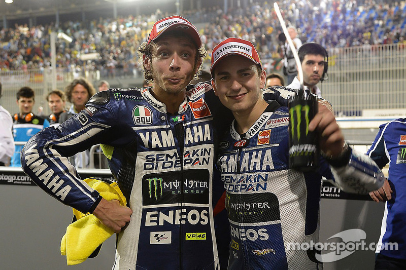 O vencedor Jorge Lorenzo, Yamaha Fatory Racing, segundo colocado Valentino Rossi, Yamaha Fatory Racing