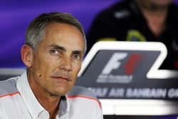 Martin Whitmarsh, Director Ejecutivo de McLaren, en la Conferencia de Prensa de la FIA