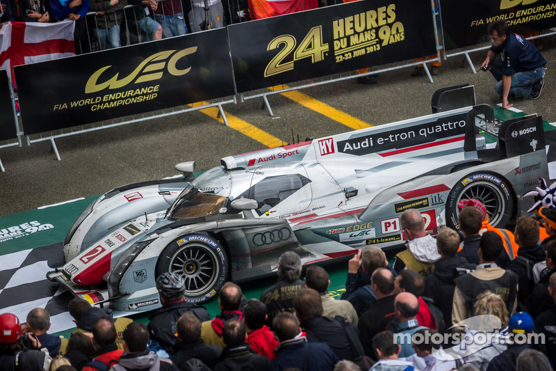 winning #2 Audi Sport Team Joest Audi R18 e-tron quattro: Tom Kristensen, Allan McNish, Loic Duval