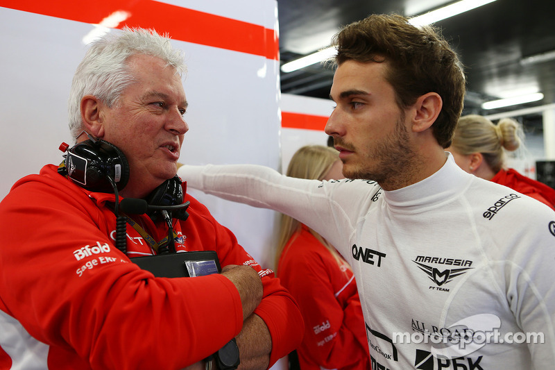 Pat Symonds, Marussia F1 Team Technical Consultant with Jules Bianchi, Marussia F1 Team