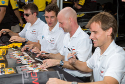 Jan Magnussen, Antonio Garcia, Oliver Gavin, Tom Milner