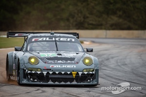 #17 Team Falken Tire Porsche 911 GT3 RSR: Bryan Sellers, Wolf Henzler, Nick Tandy