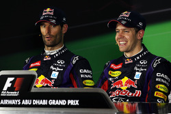 (Зліва направо): Марк Веббер, Red Bull Racing і переможець гонки Себастьян Феттель, Red Bull Racing