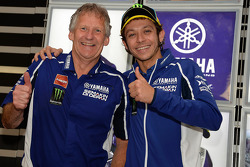 Valentino Rossi, Yamaha Factory Racing, mit Crewchief Jeremy Burgess
