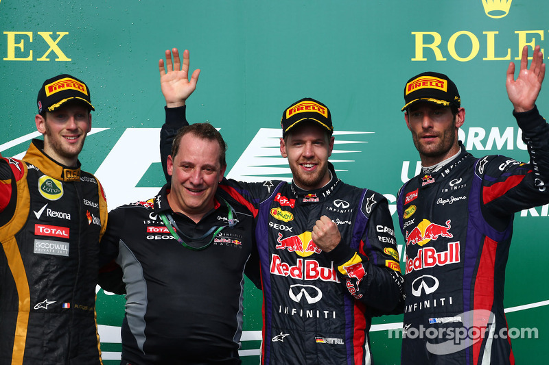 Podio: ganador de la carrera Sebastian Vettel, Red Bull Racing; segundo lugar Romain Grosjean, Lotus