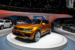 VOLKSWAGEN VW CROSSBLUE COUPE CONCEPT