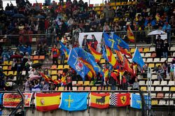 Fernando Alonso, Ferrari fans y banderas