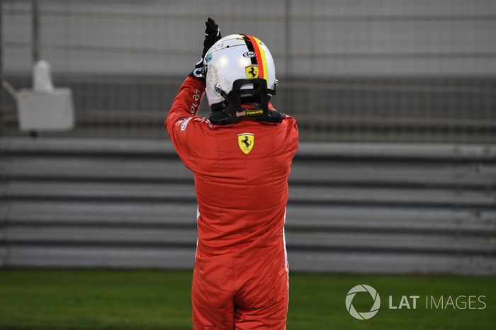 Ganador de la pole Sebastian Vettel, Ferrari celebra