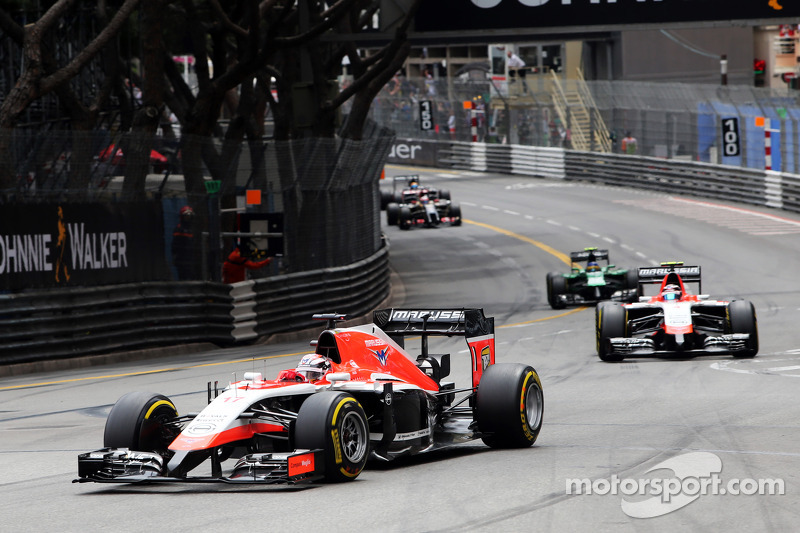 Jules Bianchi, Marussia F1 Takımı MR03 ve takım arkadaşı Max Chilton, Marussia F1 Takımı MR03