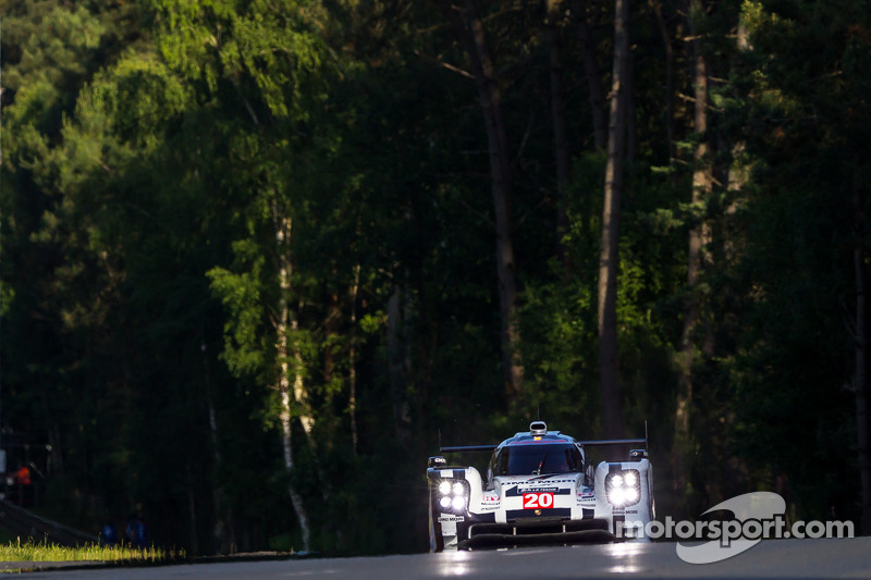 #20 Porsche Team Porsche 919 Hybrid: Timo Bernhard, Mark Webber, Brendon Hartley