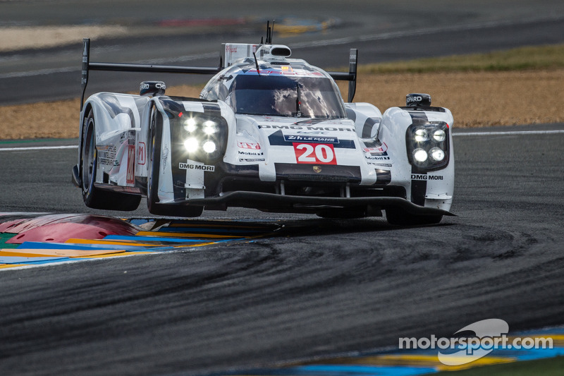 #20 Porsche Team Porsche 919 Hybrid: Timo Bernhard, Mark Webber, Brendon Hartley