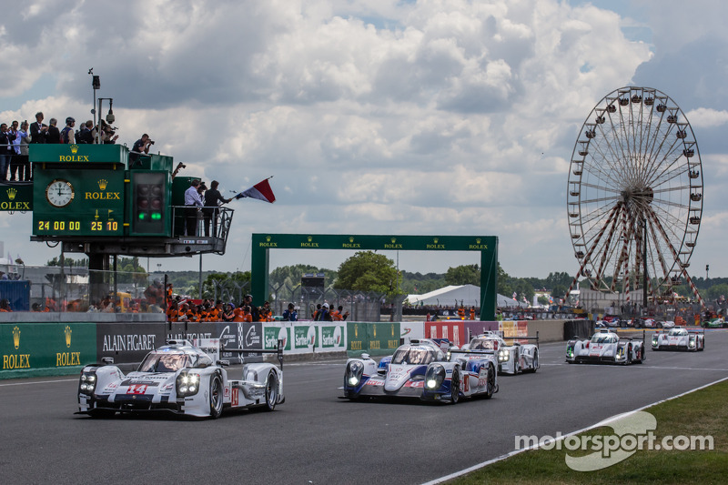 Fernando Alonso startı veriyor: #14 Porsche 919 Hibrit Takımı: Romain Dumas, Neel Jani, Marc Lieb ve