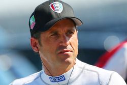 Patrick Dempsey compitiendo en la carrera de la Porsche Supercup