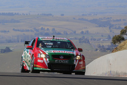 Mark Winterbottom e Russell Ingall, vincitori del Qantas Wallabies e della 1000 Km di Bathurst, inau