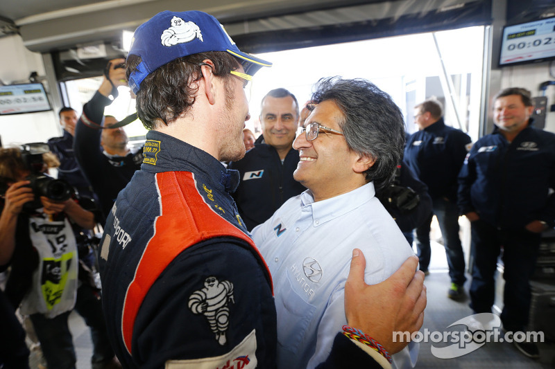 Winner Thierry Neuville and Michel Nandan