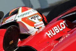 Kimi Raikkonen, Ferrari F14-T lleva un mensaje de apoyo a Jules Bianchi
