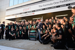 Paddy Lowe, Director Ejecutivo de Mercedes AMG F1, Mercedes AMG F1; Lewis Hamilton, Mercedes AMG F1;
