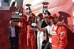 Coppa Shell podium: race winner Rick Lovat, second place Massimiliano Bianchi, third place Jacques D