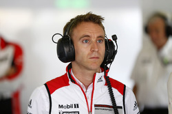 Timo Bernhard