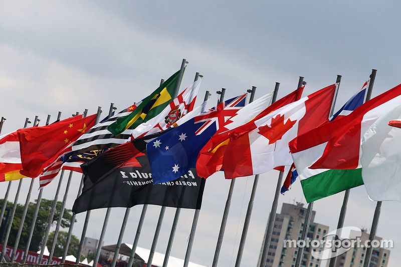 Banderas en Interlagos