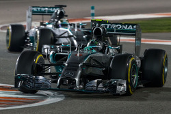 Nico Rosberg, Mercedes AMG F1 W05 leads team mate Lewis Hamilton, Mercedes AMG F1 W05