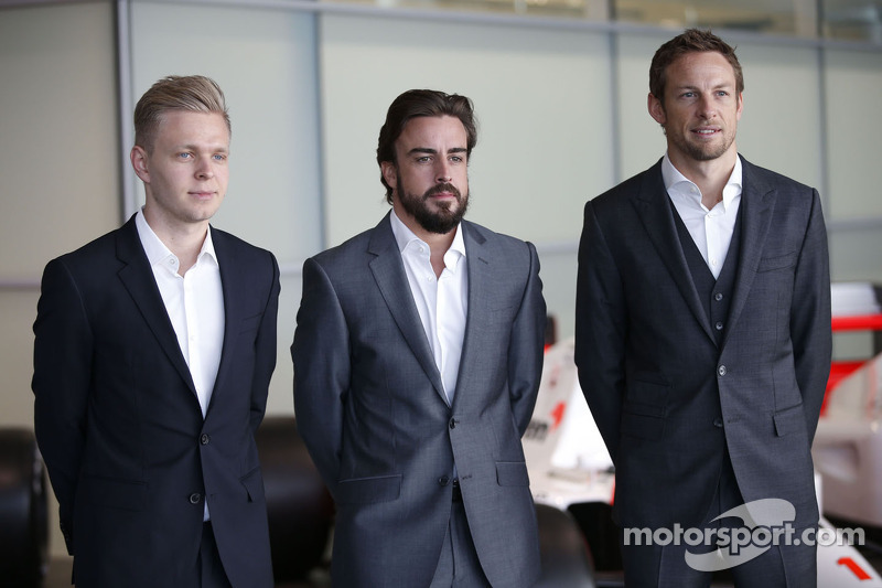 Кевін Магнуссен, Фернандо Алонсо та Дженсон Баттон, McLaren Honda