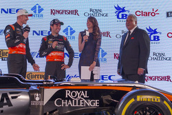 Sergio Pérez et Nico Hülkenberg avec Vijay Mallya, propriétaire de Force India