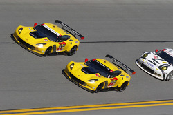 #4 Corvette Racing Chevrolet Corvette C7.R: Oliver Gavin, Tommy Milner, Simon Pagenaud, #3 Corvette