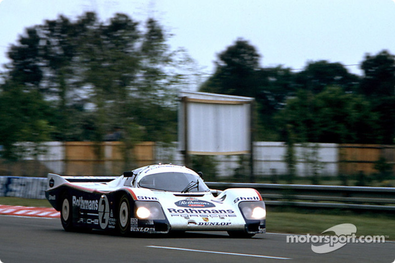 #2 Rothmans Porsche Porsche 962C: Йохен Масс, Боб Волкек, Верн Шуппан