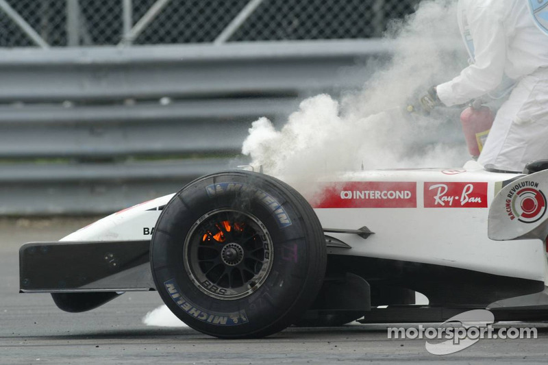 Takuma Sato out, race