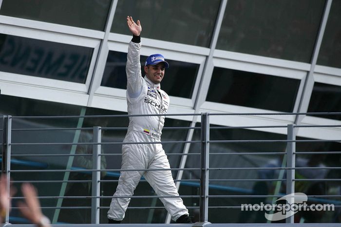 Podio: ganador de la carrera Juan Pablo Montoya