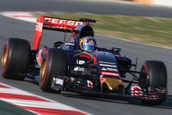 Carlos Sainz Jr, Scuderia Toro Rosso STR10