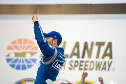 Ganador de la Carrera Jimmie Johnson, Hendrick Motorsports Chevrolet celebra