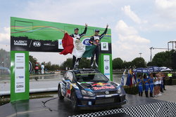 Ganadores Sébastien Ogier y Julien Ingrassia, Volkswagen Polo WRC, Volkswagen Motorsport
